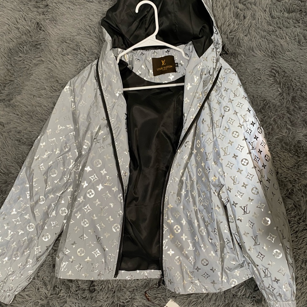 Unisex Louis Vuitton 3m windbreaker size medium